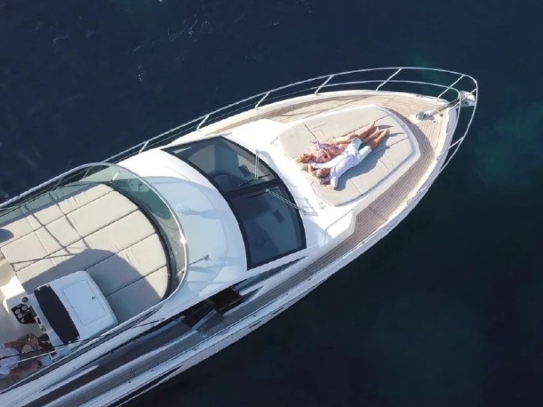 Wynajem Motorówka w Ibiza Town - Absolute Yachts Absolute 52 Fly