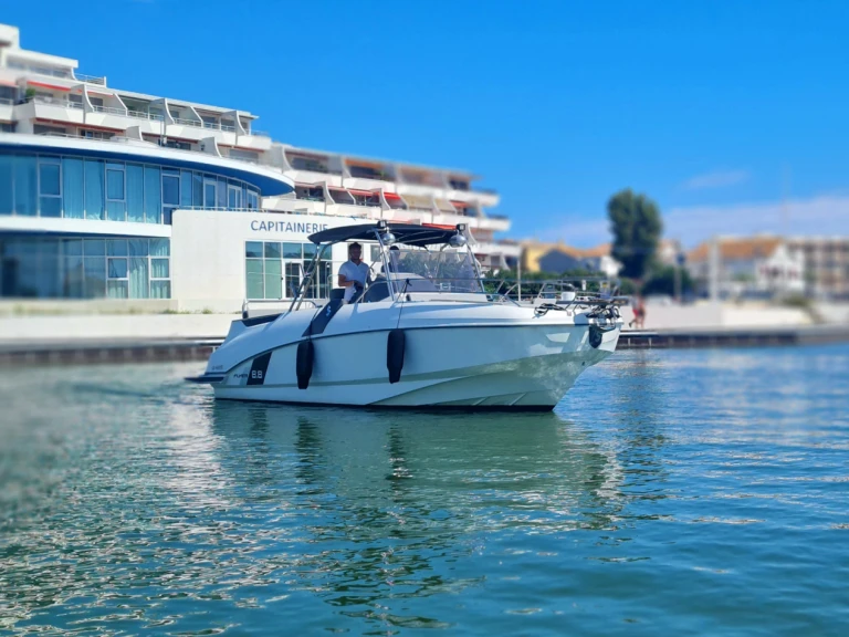 Wynajmij Bénéteau Flyer 8.8 SUNdeck w Saint-Raphael