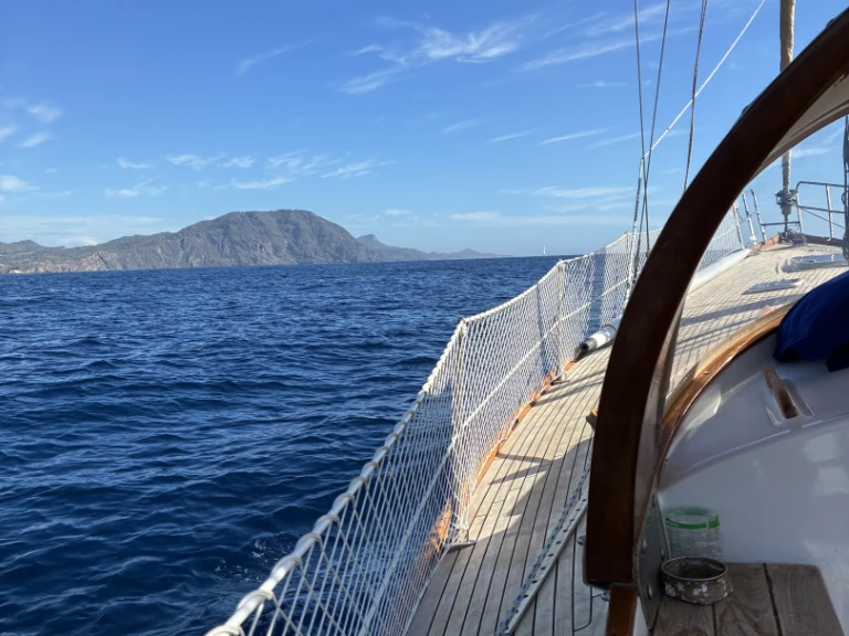 Wynajem łodzi Estepona tanio Bowman 46