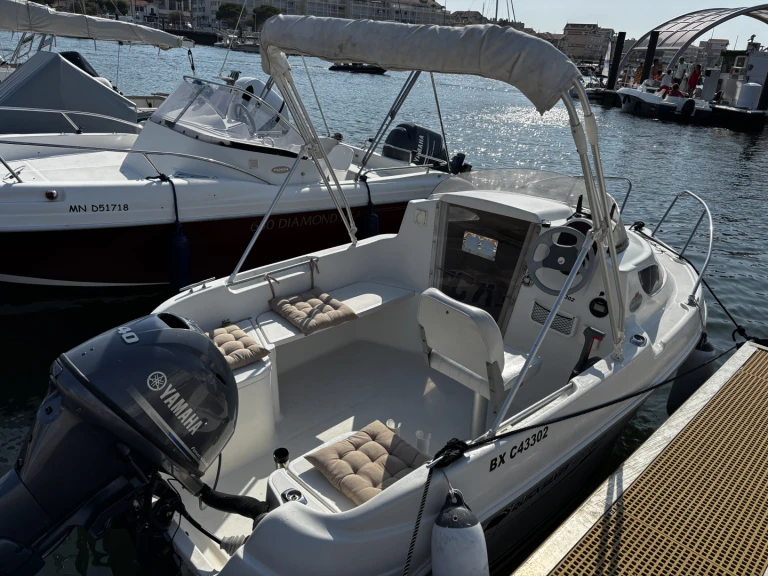 Motorówka do wynajmu w Arcachon w najlepszej cenie