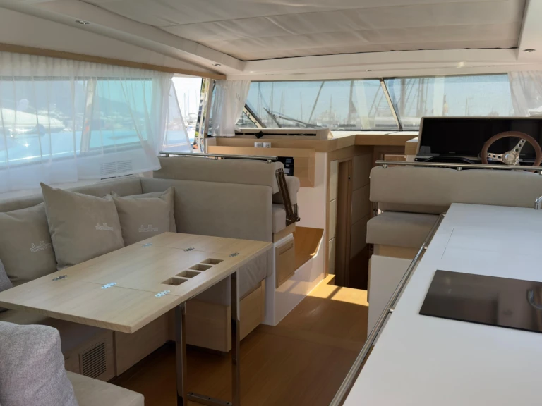 delta 48 między profesjonalistami a osobami prywatnymi w Beaulieu-sur-Mer