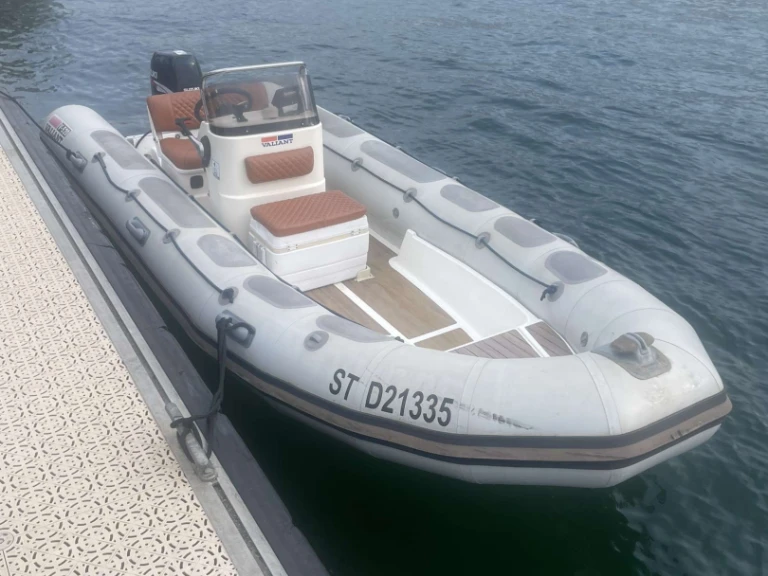 Wynajmij Łódż półsztywna z lub bez skippera Valiant w Arcachon