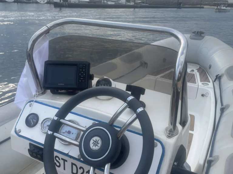 Łódż półsztywna do wynajmu w Arcachon w najlepszej cenie