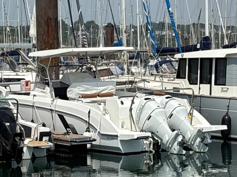 Wynajmij Bénéteau Flyer 9 SPACEdeck w Brest