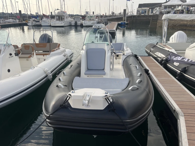 Wynajmij Zodiac Medline 6.8 w La Trinité-sur-Mer