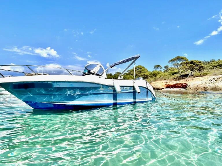 Wynajem w Les Salins d'Hyères- Quicksilver Quicksilver 635 Commander na SamBoat