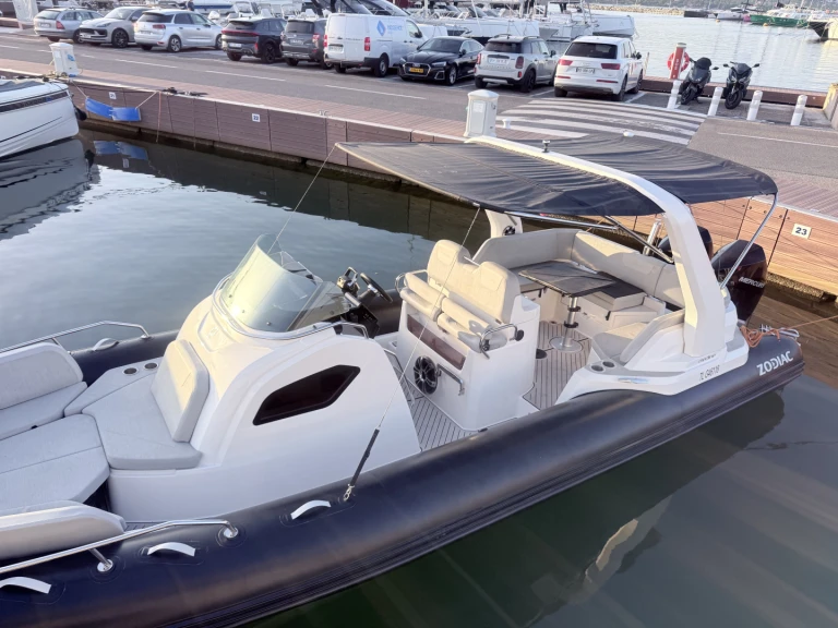 Wynajmij Zodiac Medline 9 w Port Cogolin
