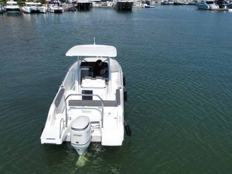 Wynajem w Port Cogolin- Jeanneau Cap Camarat 7.5 CC na SamBoat