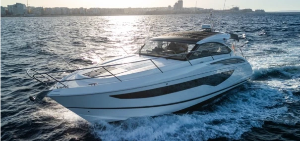 Wynajem łodzi Princess V40 w Port de Sitges Aiguadolç na SamBoat 