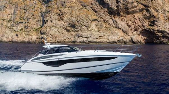 Wynajmij Motorówka z lub bez skippera Princess w Port de Sitges Aiguadolç