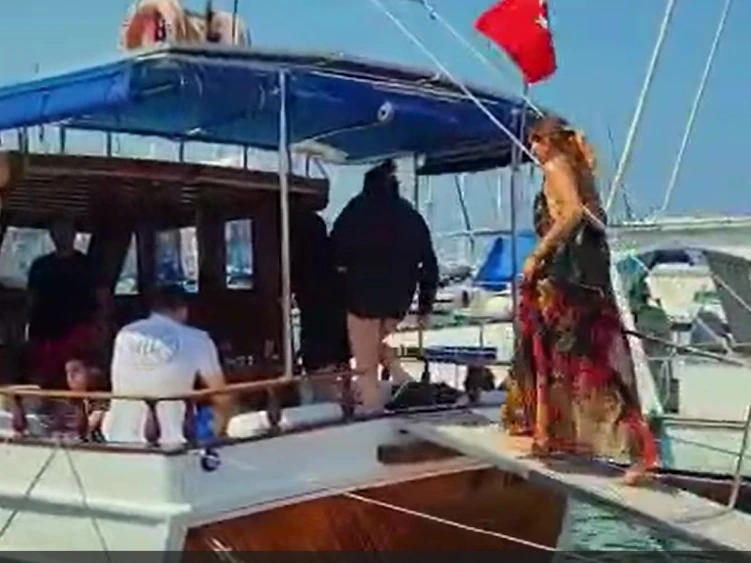 Wynajmij costume 50 w Kusadasi