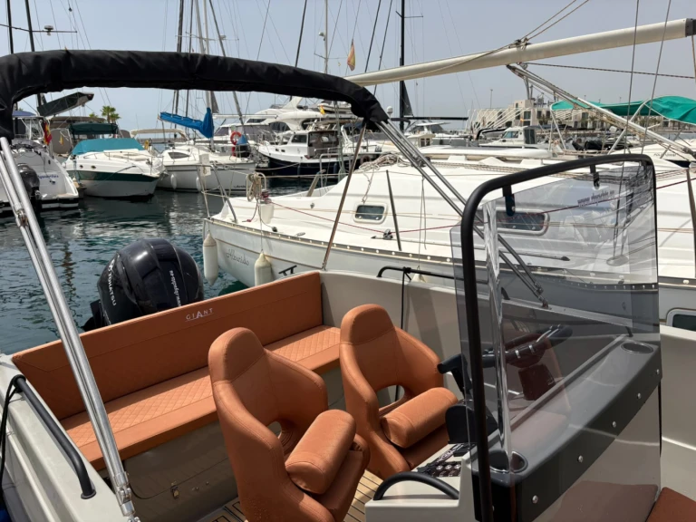 Wynajem w Port d'Alicante- Giant 600 SPORT na SamBoat