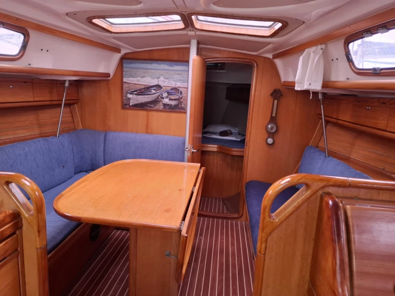 Wynajem łodzi Trogir tanio Bavaria 33 Cruiser