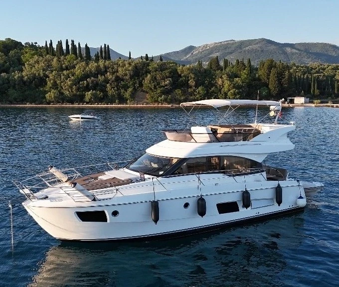 Wynajmij Bavaria Virtess 420 w Tivat