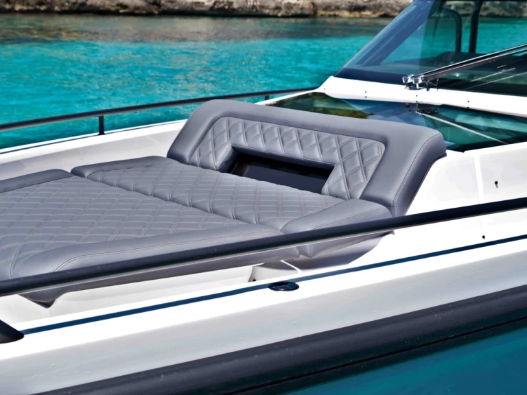 Motorówka do wynajmu w Port de Cap d'Ail w najlepszej cenie