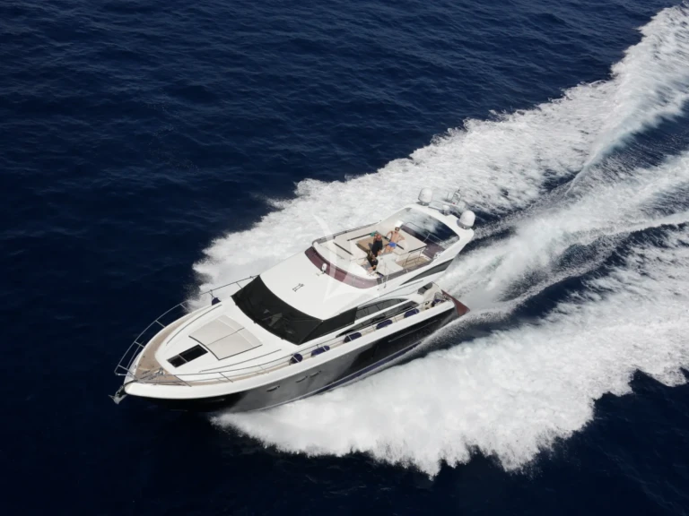 Wynajmij Princess Princess 64 Fly w Beaulieu-sur-Mer