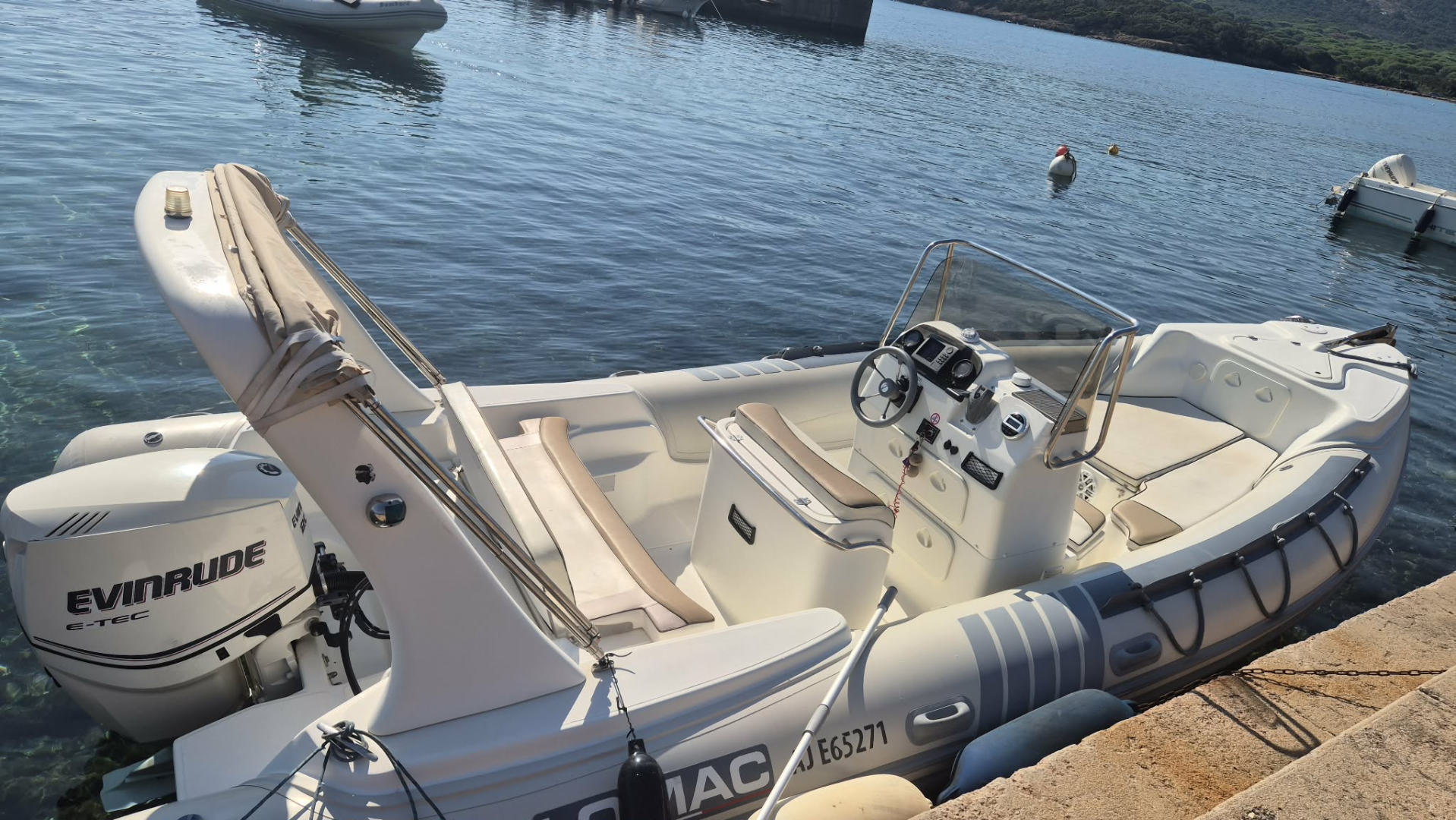 Wynajmij Łódż półsztywna z lub bez skippera Lomac w Porto-Vecchio
