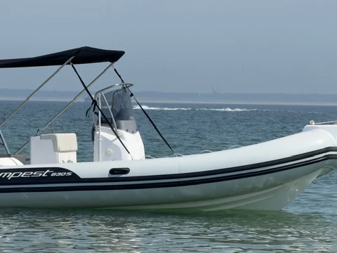 Wynajmij Capelli Tempest 630 w Mandelieu-la-Napoule
