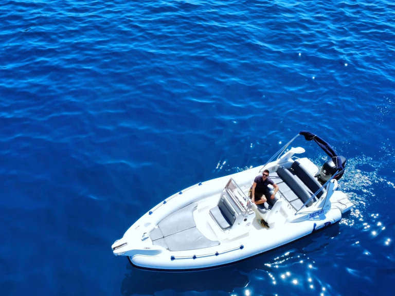 Marlin Boat Marlin Boat 21 między profesjonalistami a osobami prywatnymi w Bol