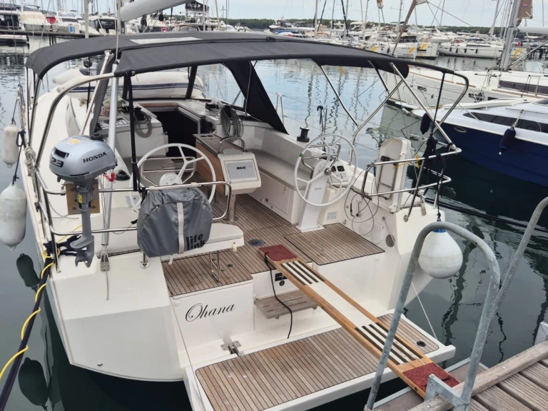 Wynajmij Bavaria Bavaria C38 w Punat