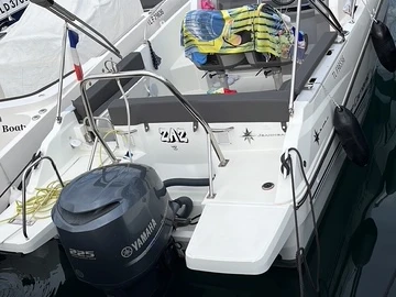 Wynajem Motorówka w Port Cogolin - Jeanneau Cap Camarat 7.5 WA Serie 2