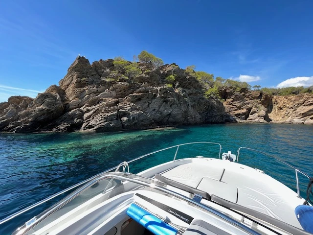 Wynajem łodzi Jeanneau Cap Camarat 7.5 WA Serie 2 w Port Cogolin na SamBoat 