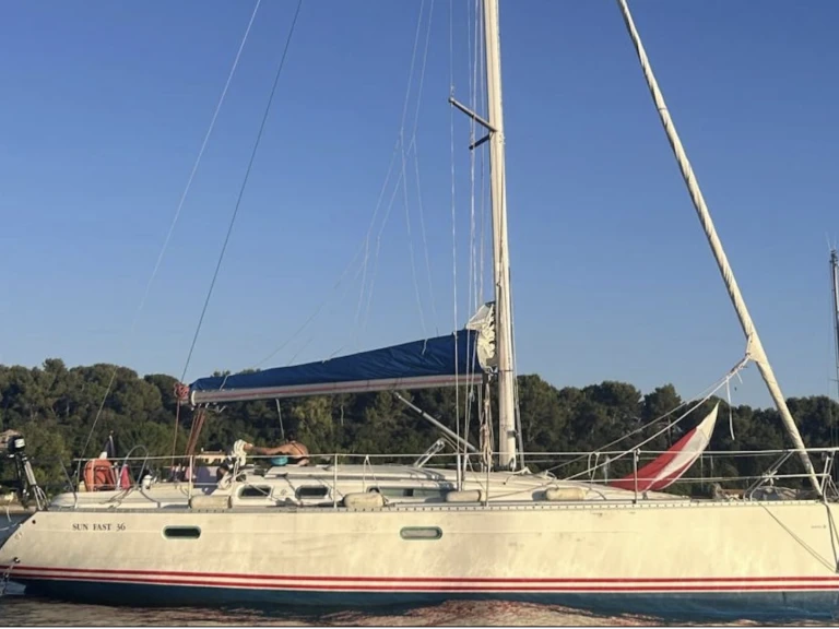 Wynajmij Jeanneau Sun Fast 36 w Hyeres