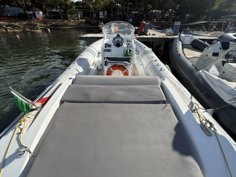 Wynajem łodzi Pirelli P880 sport w Porto Turistico Palau na SamBoat 