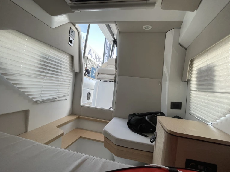 Wynajmij Motorówka z lub bez skippera Highfield w La Trinité-sur-Mer
