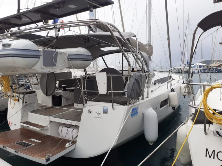 Wynajem w Le Marin- Jeanneau Sun Odyssey 440 na SamBoat