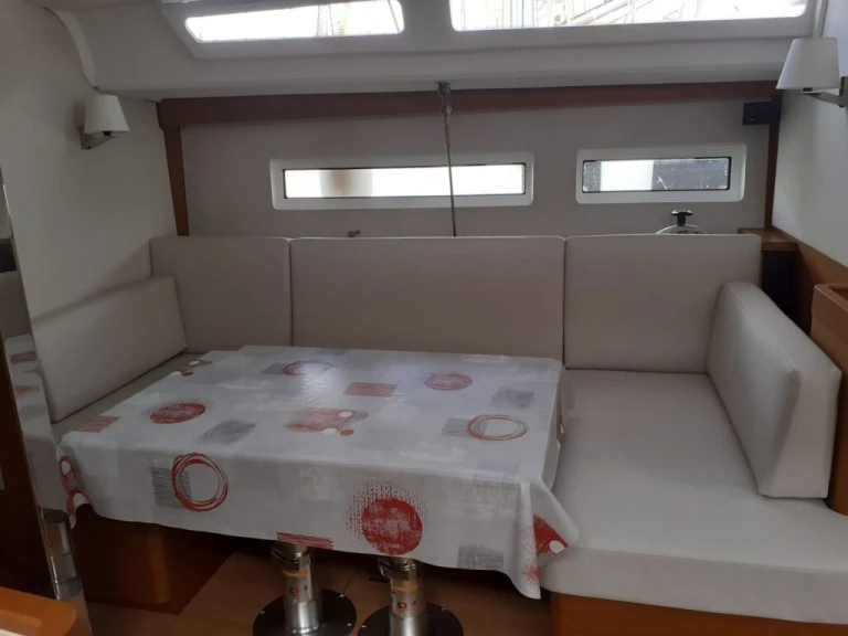 Wynajem łodzi Le Marin tanio Sun Odyssey 440