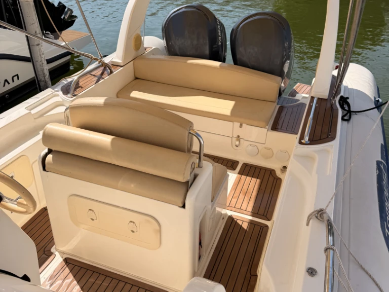 Wynajem w Empuriabrava- Capelli Tempest 900 Cabine na SamBoat