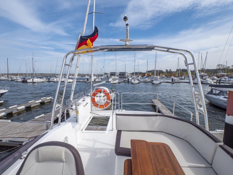 Wynajem łodzi Kröslin tanio Swift Trawler 35