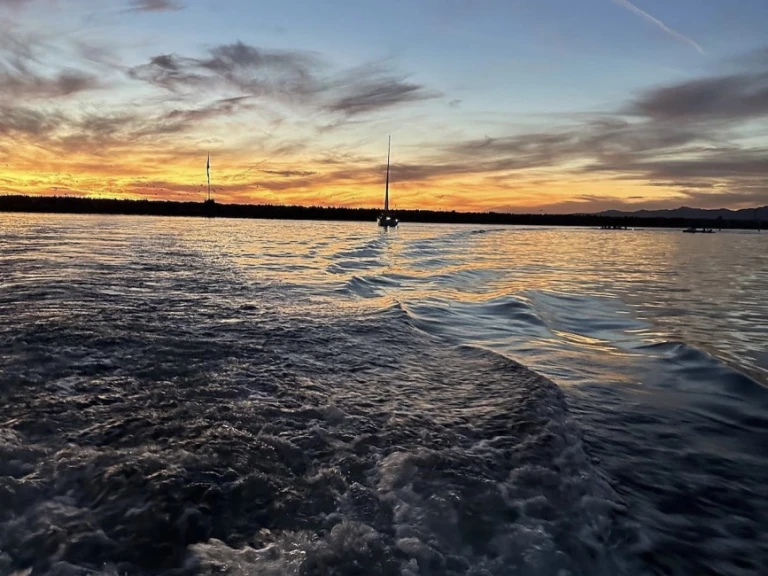 Wynajem łodzi Sea Ray Sundancer w Los Angeles County na SamBoat 