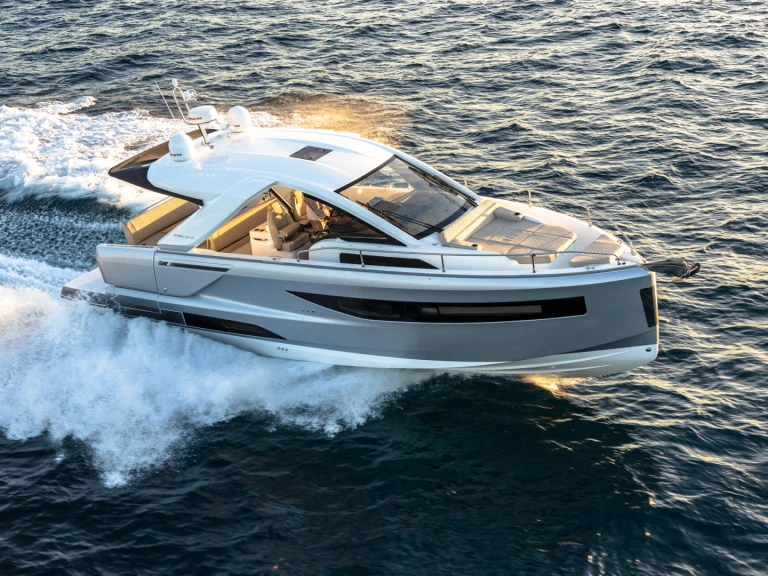 Wynajem w Port Cogolin- Jeanneau DB 37 na SamBoat