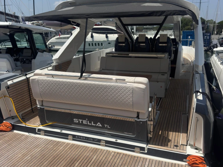 Wynajem Motorówka w Port Cogolin - Jeanneau DB 37