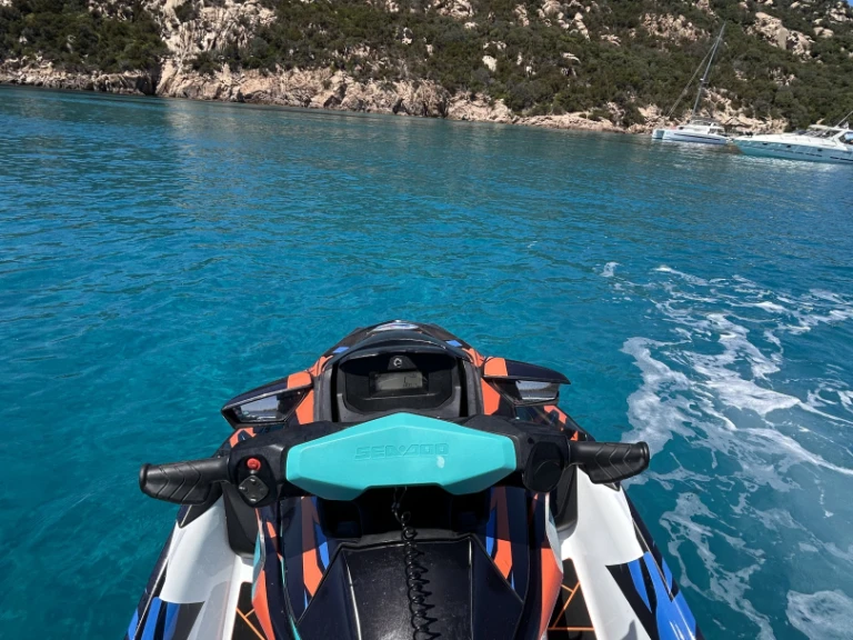 Wynajmij Jet ski z lub bez skippera Sea-Doo w Pianottoli-Caldarello