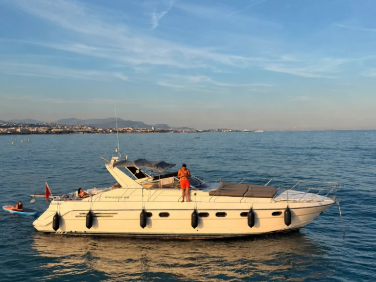 Wynajem łodzi Francja tanio Princess 46