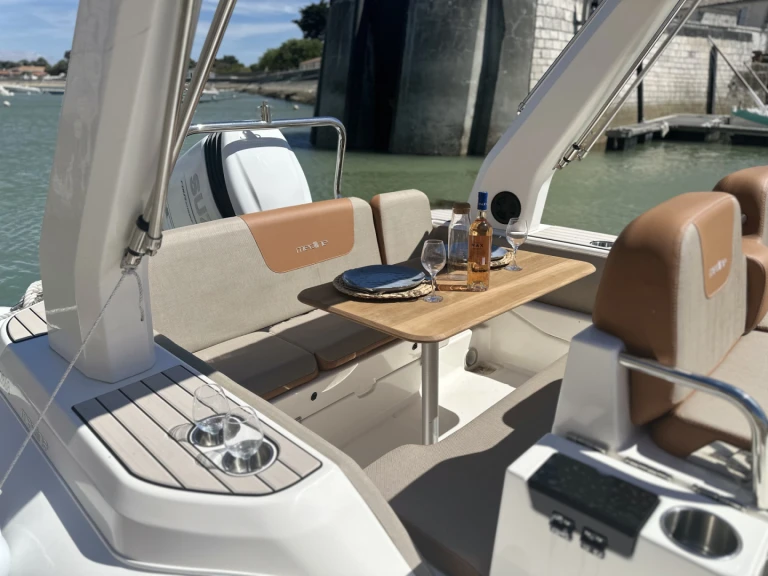 Wynajem w La Flotte- Zodiac Medline 7.5 na SamBoat