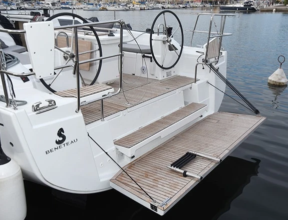 Wynajem łodzi Le Marin tanio Oceanis 40.1