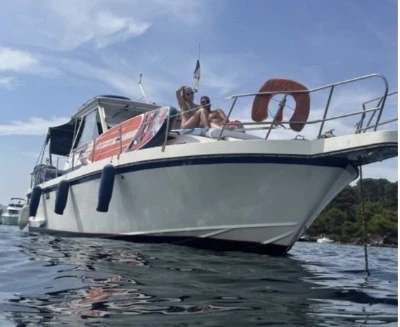 Wynajem łodzi Cannes tanio 920
