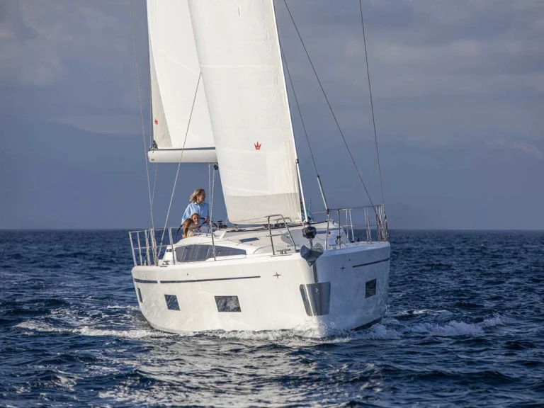 Wynajem łodzi Murter-Kornati tanio Bavaria C42