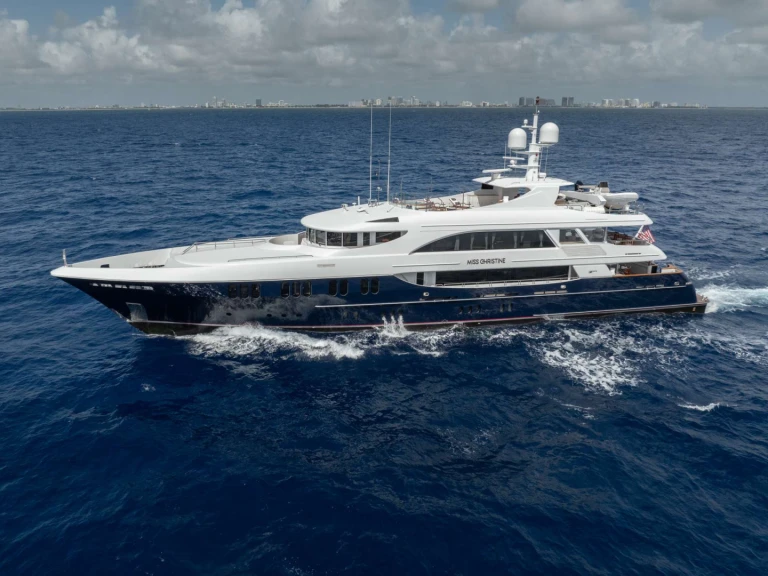 Wynajmij Luksusowy jacht z lub bez skippera Trinity Yachts w New England