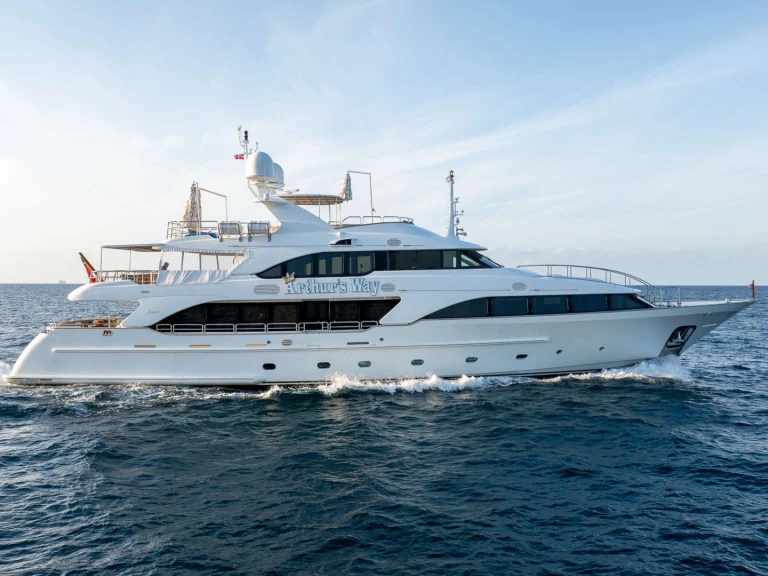 Benetti ARTHUR'S WAY  między profesjonalistami a osobami prywatnymi w Fort Lauderdale