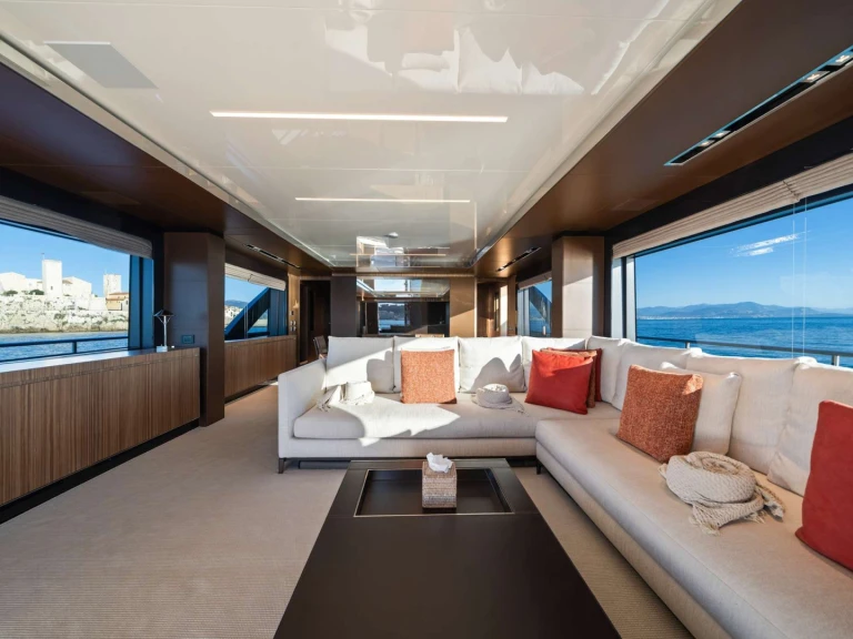 Wynajmij Riva HP6 w Antibes
