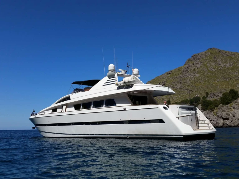 Wynajem łodzi Palma de Mallorca tanio LADY TATIANA OF LONDON