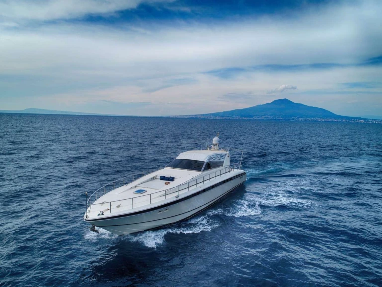 Luksusowy jacht do wynajmu w Sorrento w najlepszej cenie