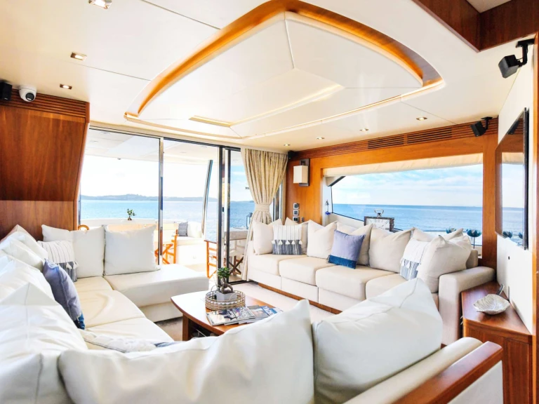 Wynajmij Sunseeker GRACE XI w Ateny
