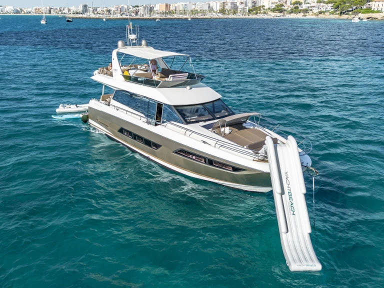Wynajmij Luksusowy jacht z lub bez skippera Prestige Yachts w Neapol