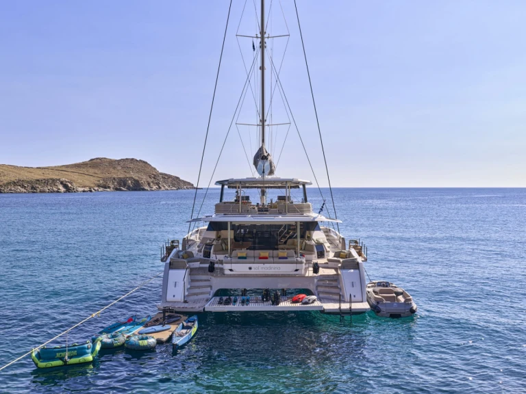 Wynajmij Fountaine Pajot SOL MADININA w Ateny